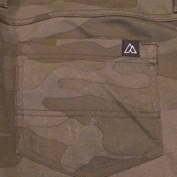 Alpine Design shorts - Picture 6 of 6